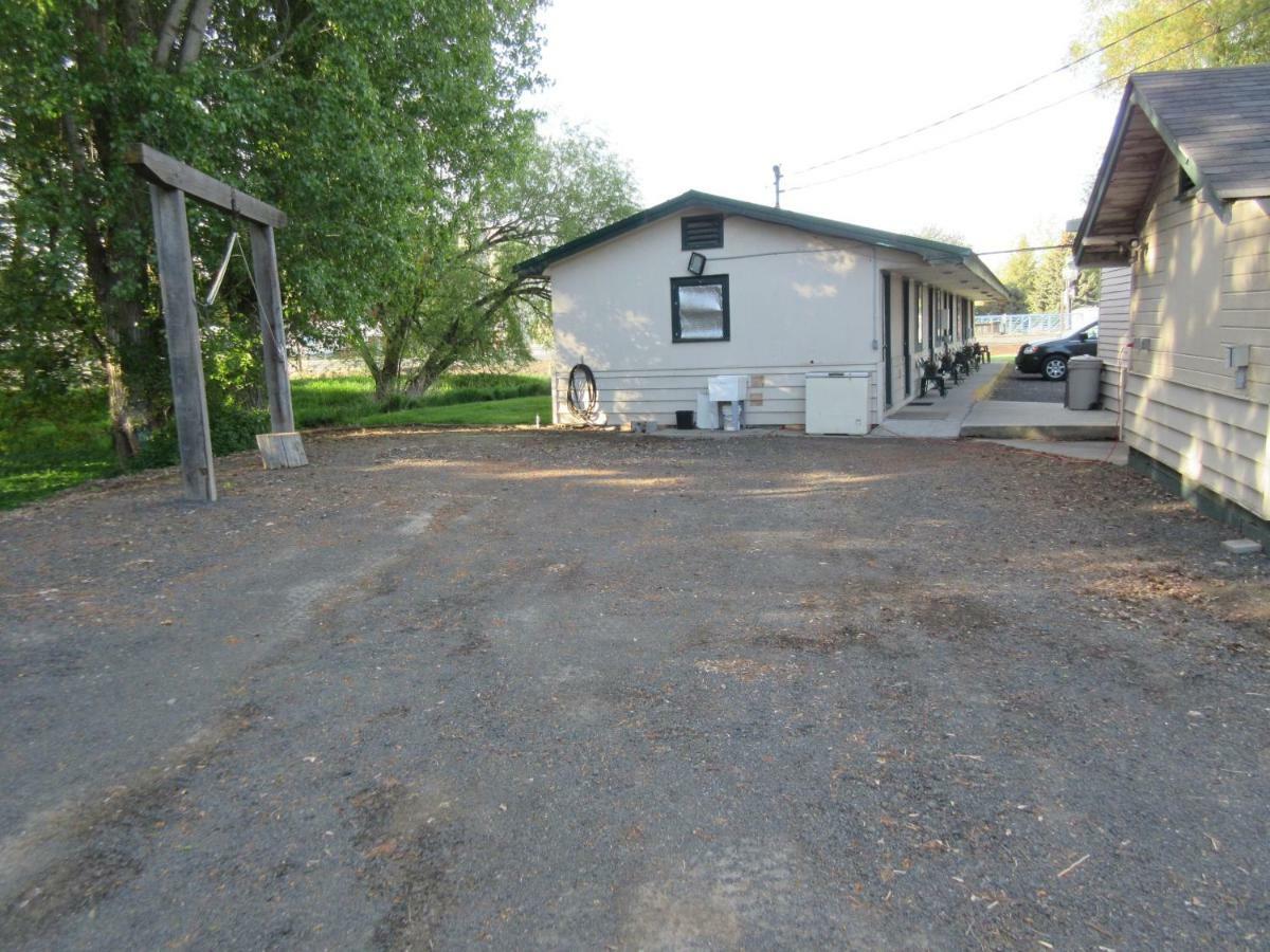 The Willows Motel Wilbur Exterior photo